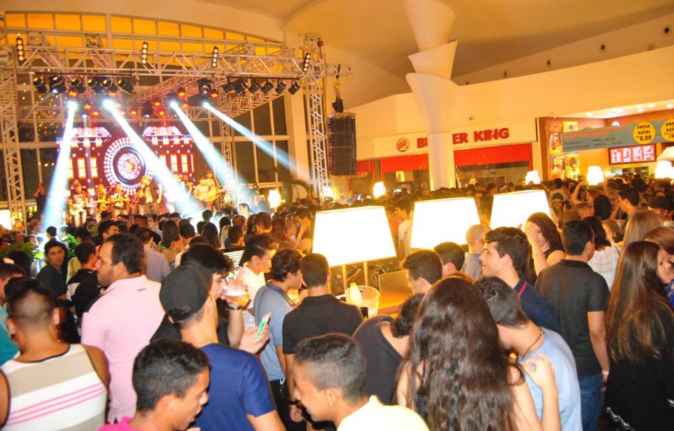 show-gabriel-diniz-gd-parque-shoppinh-maceio-2015 (299)