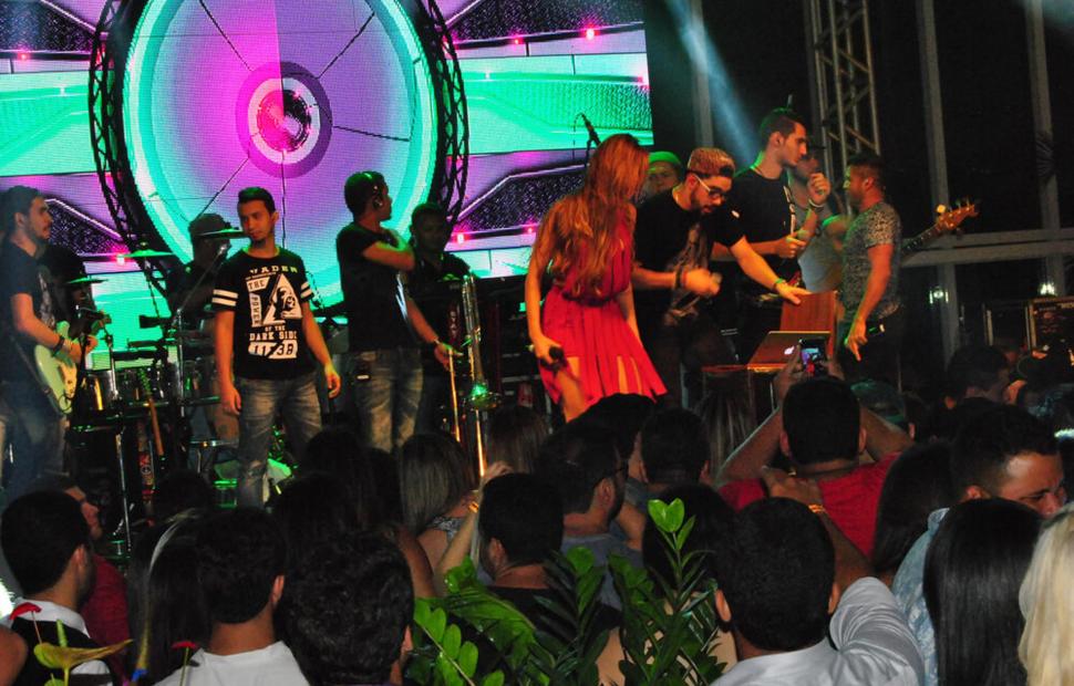 show-gabriel-diniz-gd-parque-shoppinh-maceio-2015 (302)