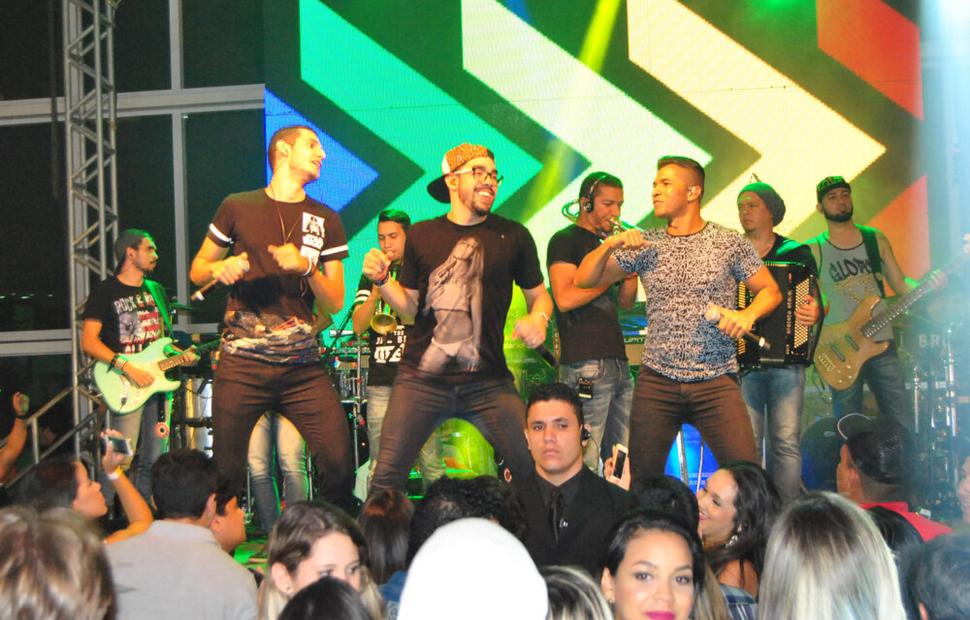 show-gabriel-diniz-gd-parque-shoppinh-maceio-2015 (314)