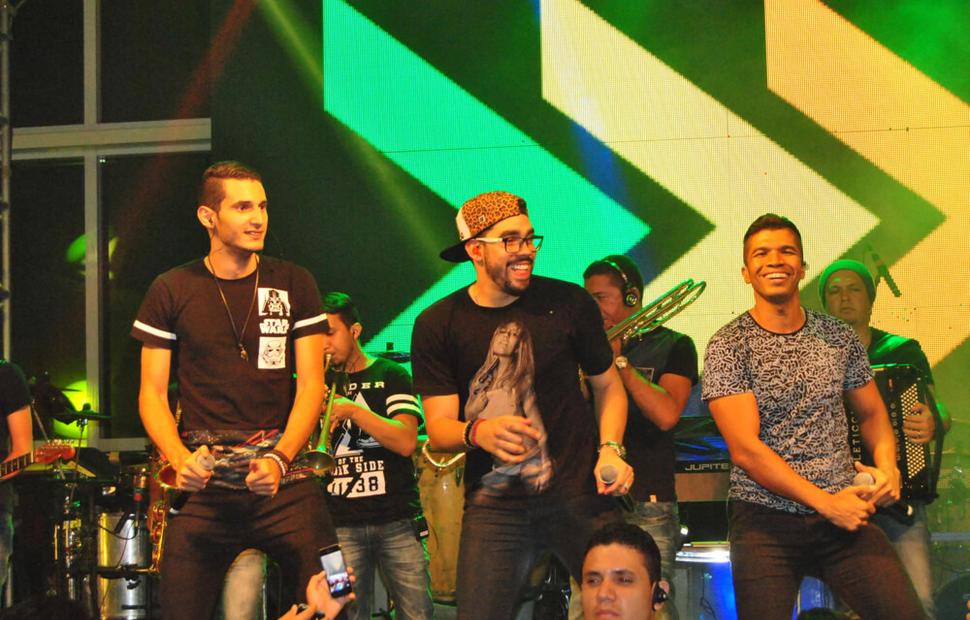 show-gabriel-diniz-gd-parque-shoppinh-maceio-2015 (315)
