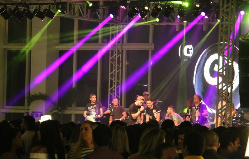 show-gabriel-diniz-gd-parque-shoppinh-maceio-2015 (320)