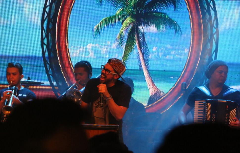 show-gabriel-diniz-gd-parque-shoppinh-maceio-2015 (345)