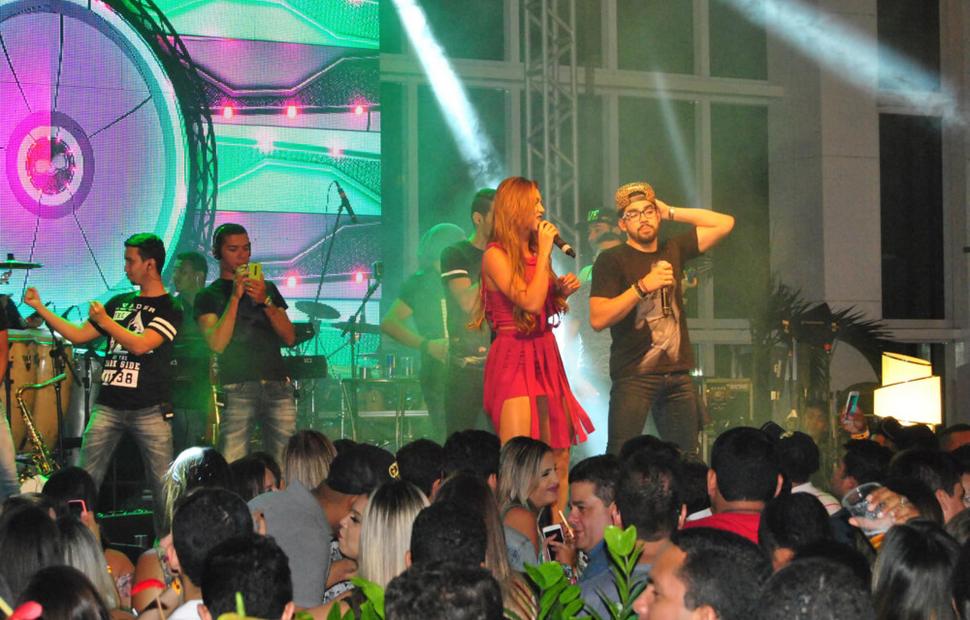 show-gabriel-diniz-gd-parque-shoppinh-maceio-2015 (85)