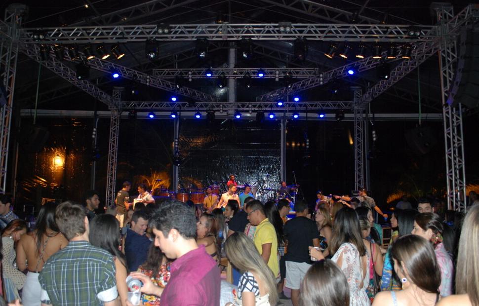 Arraiá-do-cafe-de-la-musique-maceio-cannibal-banda-eva-200-16 (153)