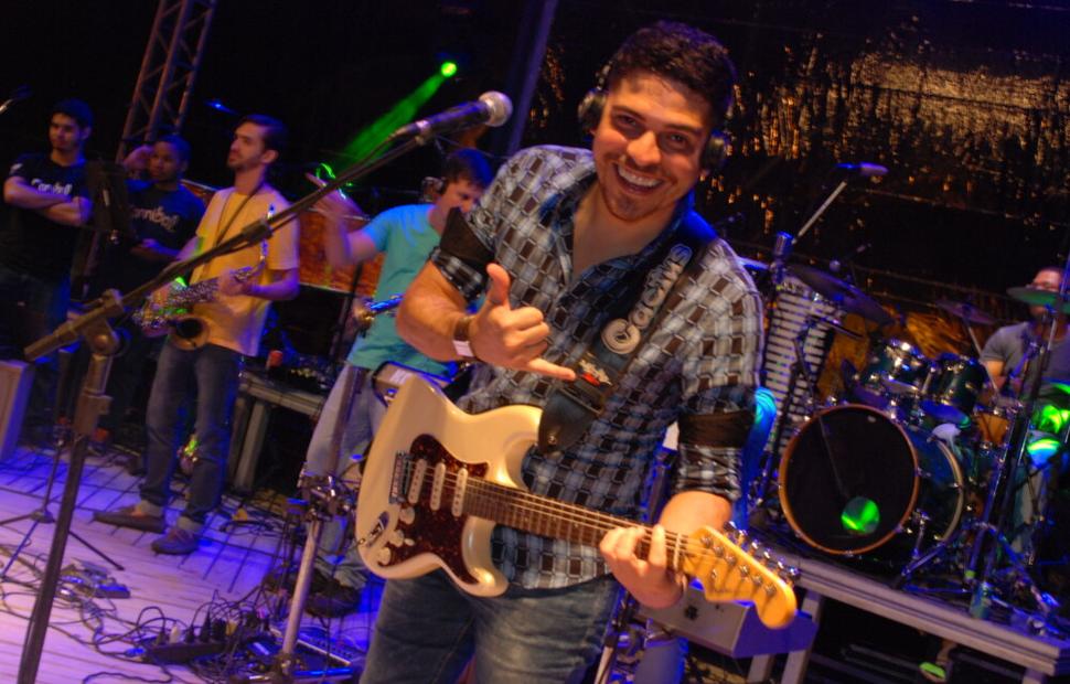 Arraiá-do-cafe-de-la-musique-maceio-cannibal-banda-eva-200-16 (156)