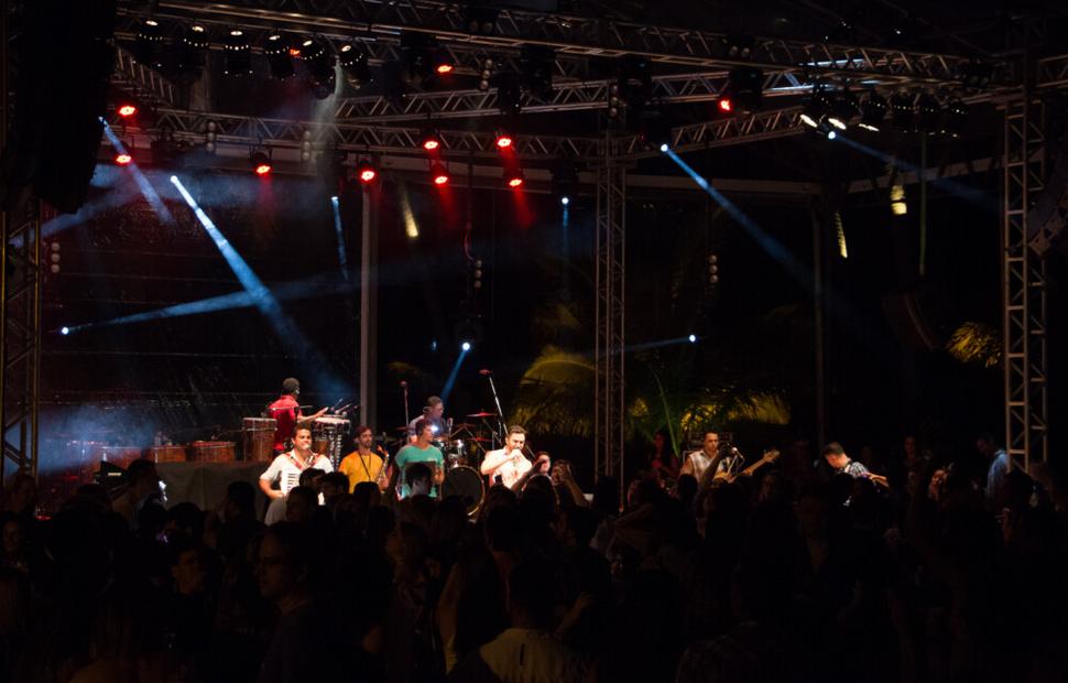 Arraiá-do-cafe-de-la-musique-maceio-cannibal-banda-eva-200-16 (259)