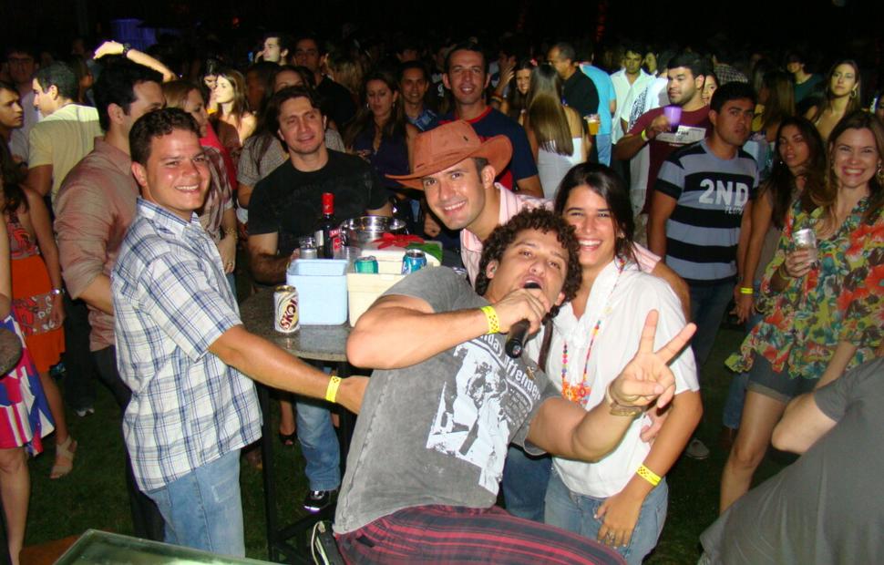 Arraia-do-cannibal-hibiscus-2009092