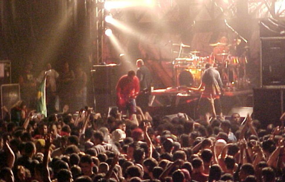 UAU-Charlie Brown Jr-2003-maceio-027F