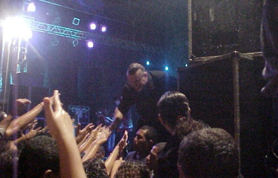 UAU-Charlie Brown Jr-2003-maceio-184F