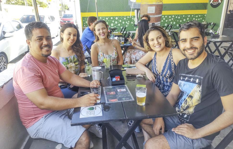 e-tardezinha-sainy-hopes-role-40-graus_000000003