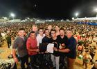Prefeito JHC entrega Rota do Mar em festa com mais de 70 mil pessoas