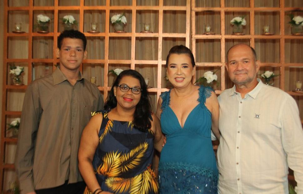 52-anos-nísia-salão-reviver-2022-maceio-40-graus_0077