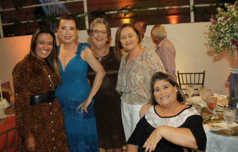 52-anos-nísia-salão-reviver-2022-maceio-40-graus_0097