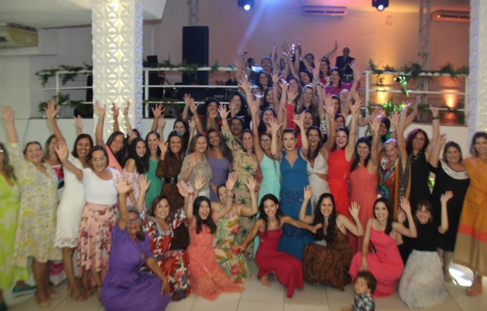 52-anos-nísia-salão-reviver-2022-maceio-40-graus_0114