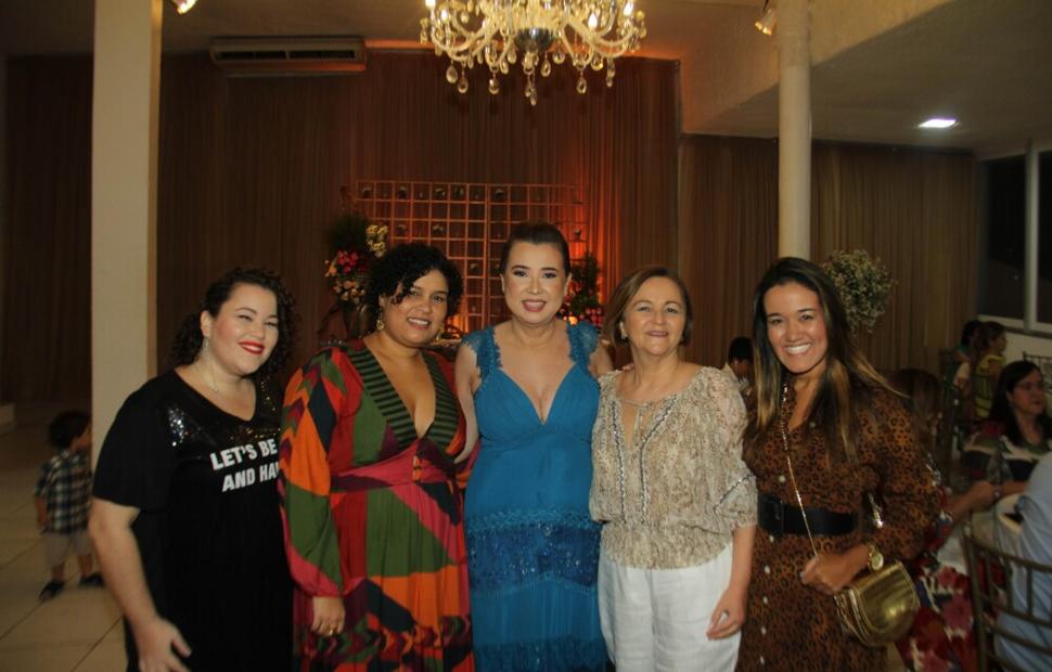 52-anos-nísia-salão-reviver-2022-maceio-40-graus_0154