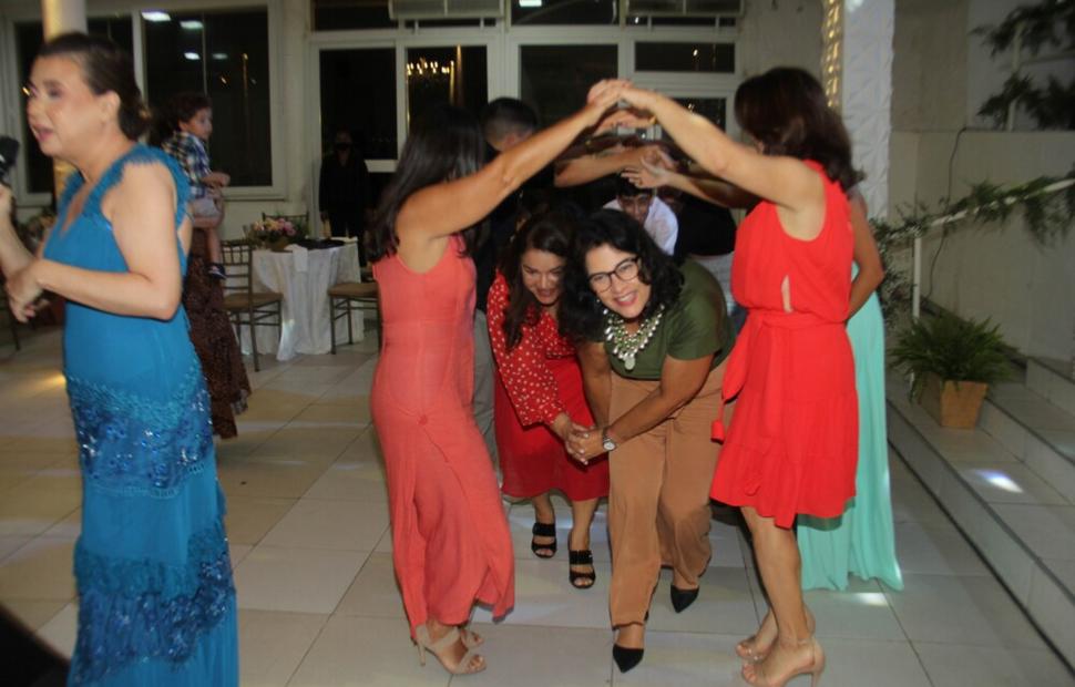 52-anos-nísia-salão-reviver-2022-maceio-40-graus_0196