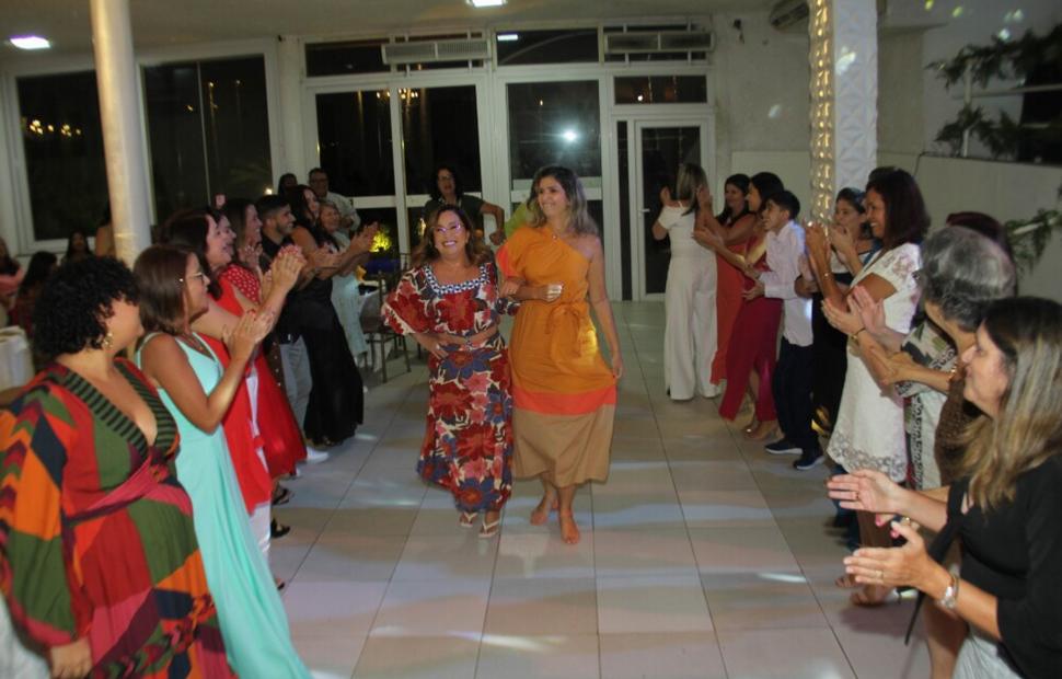 52-anos-nísia-salão-reviver-2022-maceio-40-graus_0202