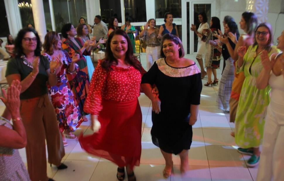 52-anos-nísia-salão-reviver-2022-maceio-40-graus_0204