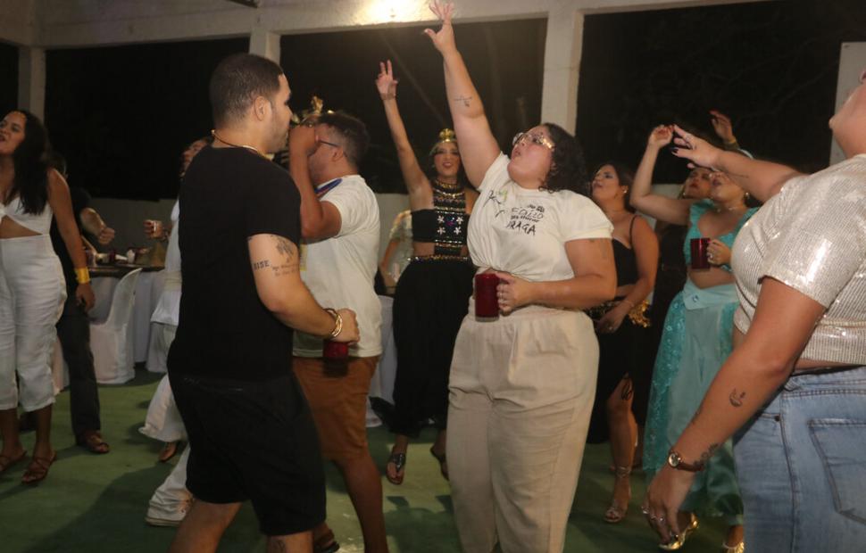 aniversario-ana-clara-35-anos-maceio-40-graus-banda-jam-80_0136