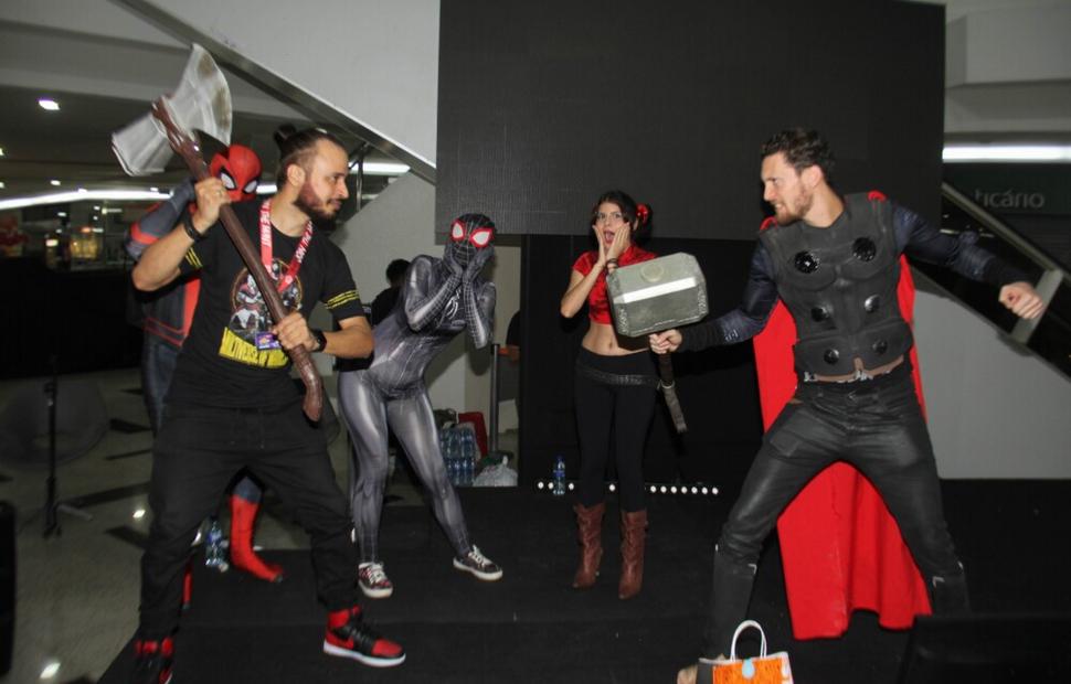 Encontro-Dos-Fãs-no-Multiverso-da-Loucura-maceió-40-graus_0012