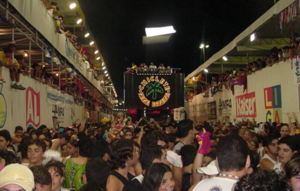 maceio-fest-2004-bloco-nana-bana-bell-marques-00097