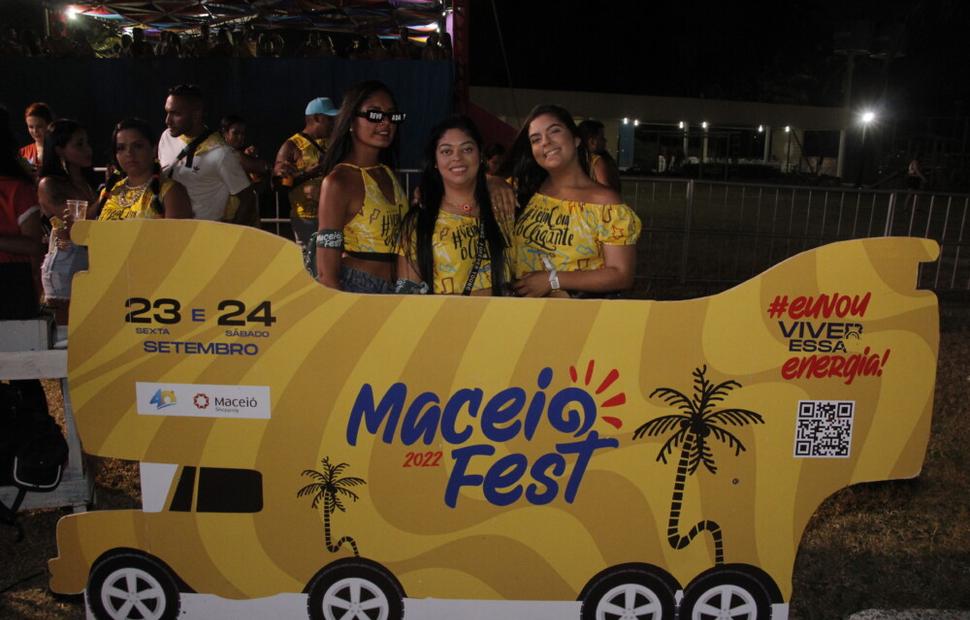 Bloco-Vem-Com-O-Gigante-Leo-Santana-MAceió- Fest- Jacarecica-23-09-2022_0160