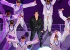 Fãs de kpop comemoram abertura da copa do mundo com integrante do  BTS