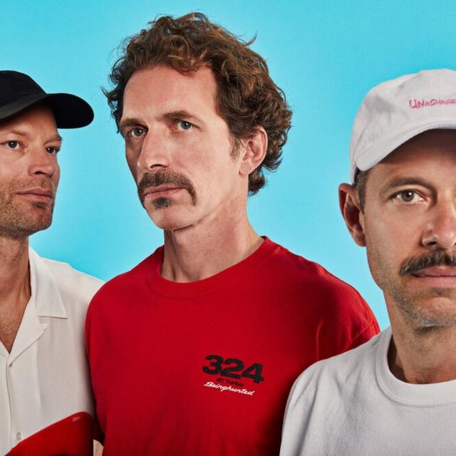Whomadewho