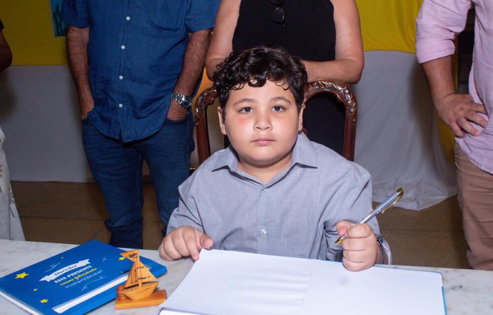 noite-de-autógrofo-colegio-sacramento-2022_0020