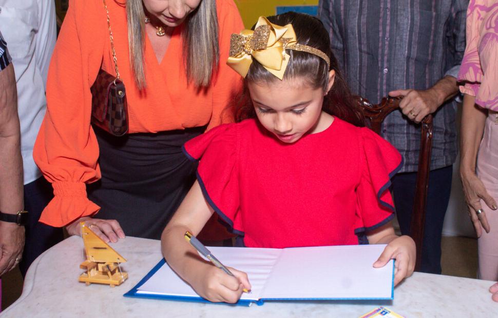 noite-de-autógrofo-colegio-sacramento-2022_0039