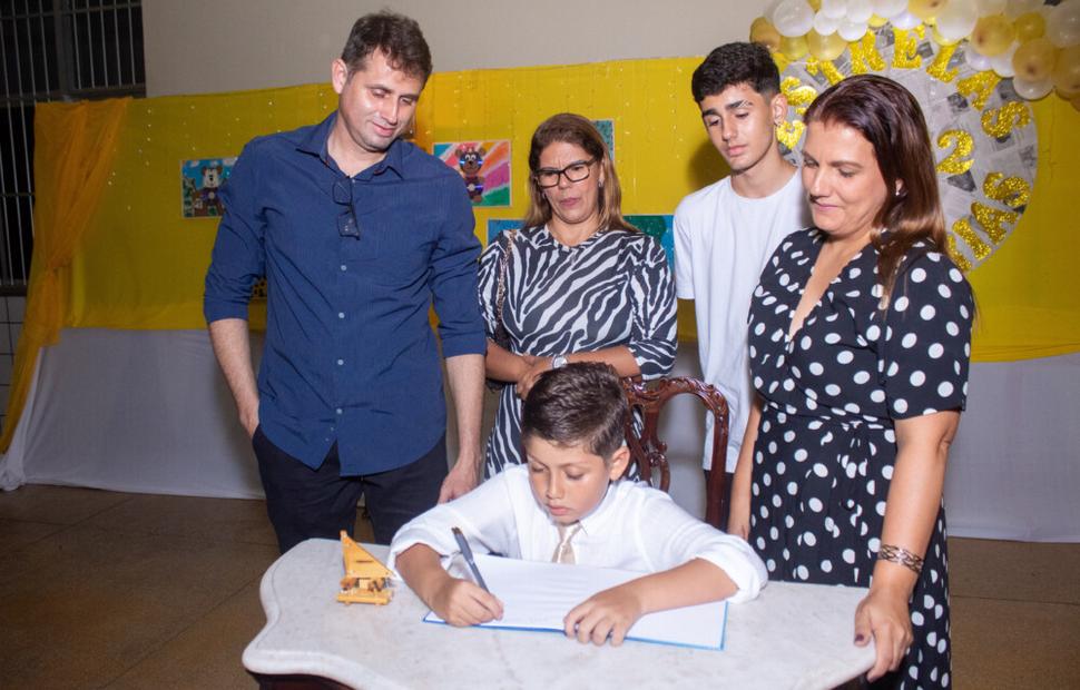 noite-de-autógrofo-colegio-sacramento-2022_0056