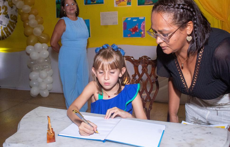 noite-de-autógrofo-colegio-sacramento-2022_0058