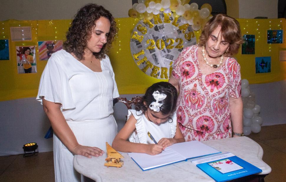 noite-de-autógrofo-colegio-sacramento-2022_0076