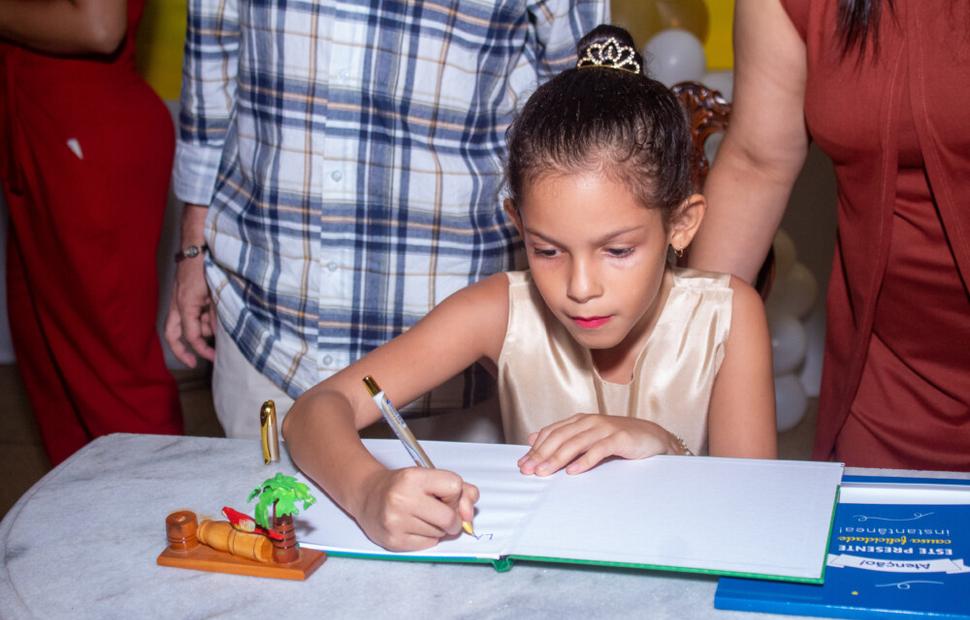noite-de-autógrofo-colegio-sacramento-2022_0086