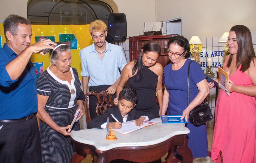 noite-de-autógrofo-colegio-sacramento-2022_0118