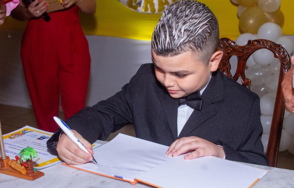 noite-de-autógrofo-colegio-sacramento-2022_0119