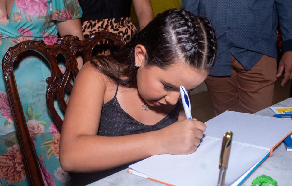 noite-de-autógrofo-colegio-sacramento-2022_0133