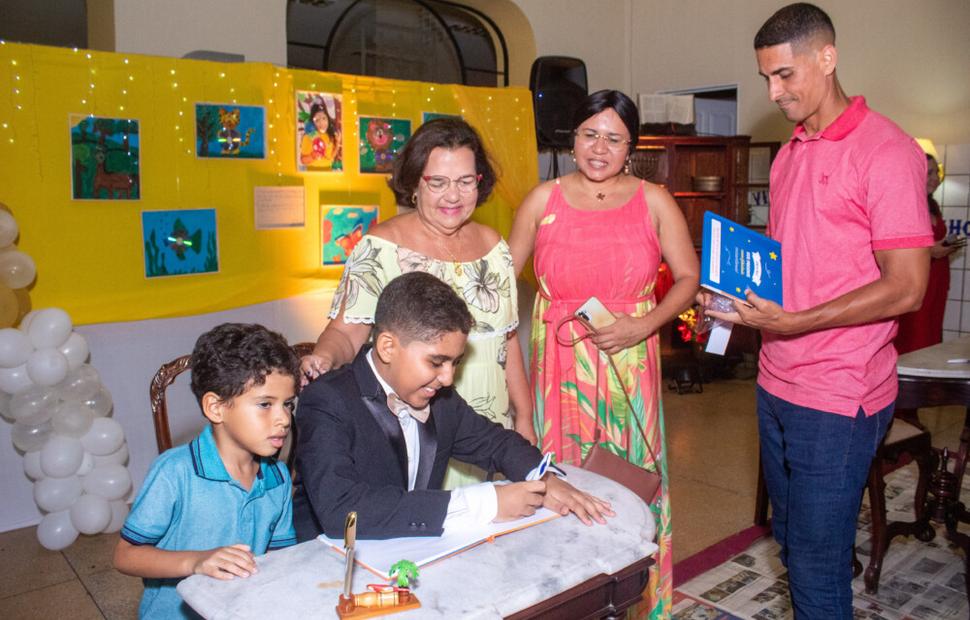 noite-de-autógrofo-colegio-sacramento-2022_0142