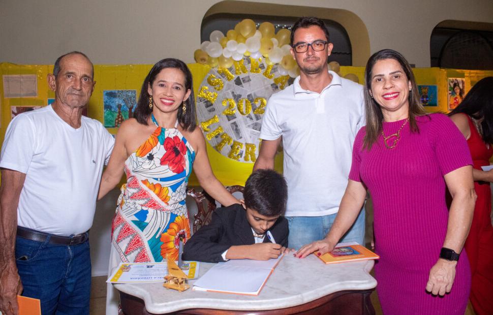 noite-de-autógrofo-colegio-sacramento-2022_0146