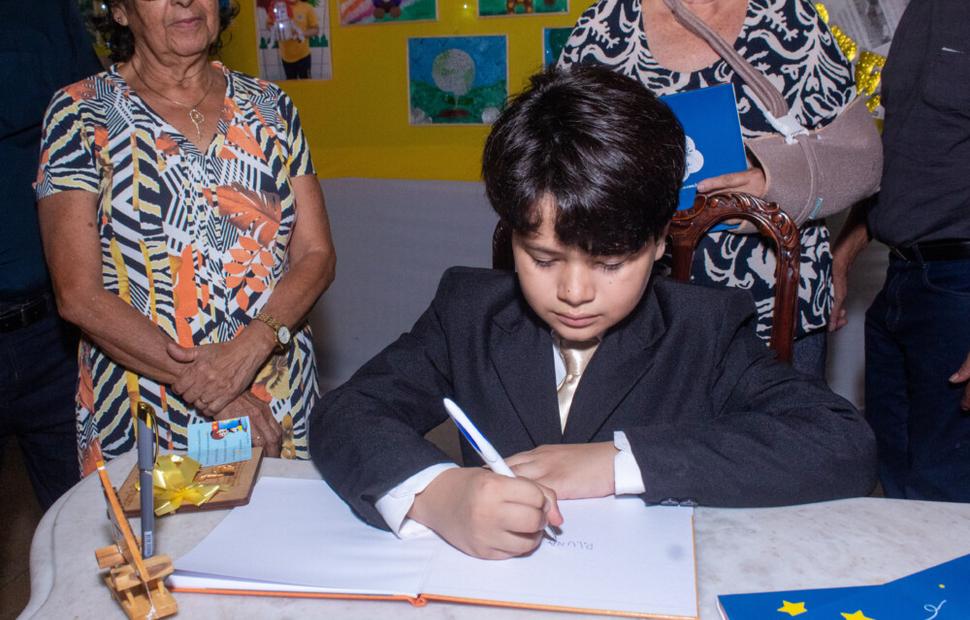 noite-de-autógrofo-colegio-sacramento-2022_0154