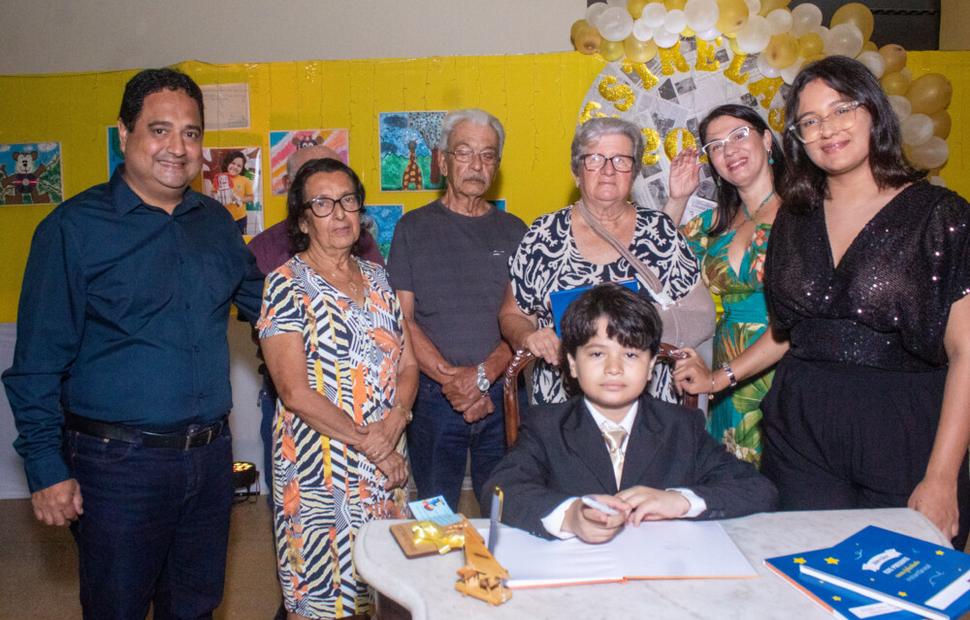 noite-de-autógrofo-colegio-sacramento-2022_0155