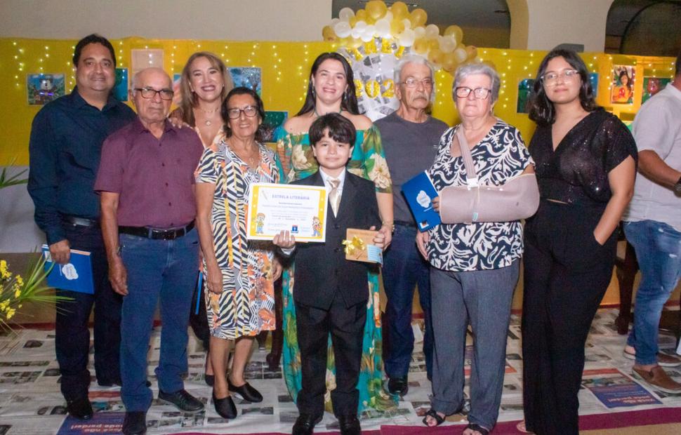 noite-de-autógrofo-colegio-sacramento-2022_0159