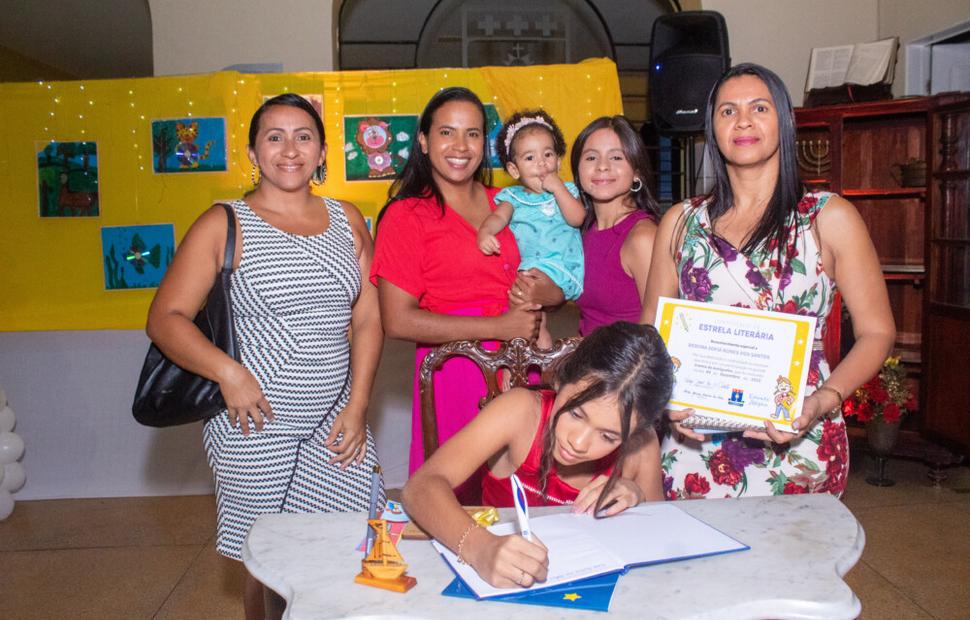 noite-de-autógrofo-colegio-sacramento-2022_0179