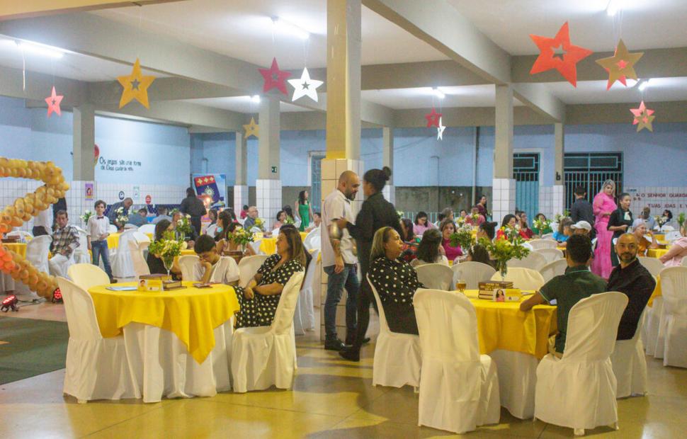 noite-de-autógrofo-colegio-sacramento-2022_0215