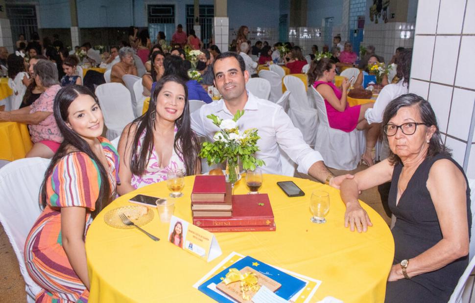 noite-de-autógrofo-colegio-sacramento-2022_0245