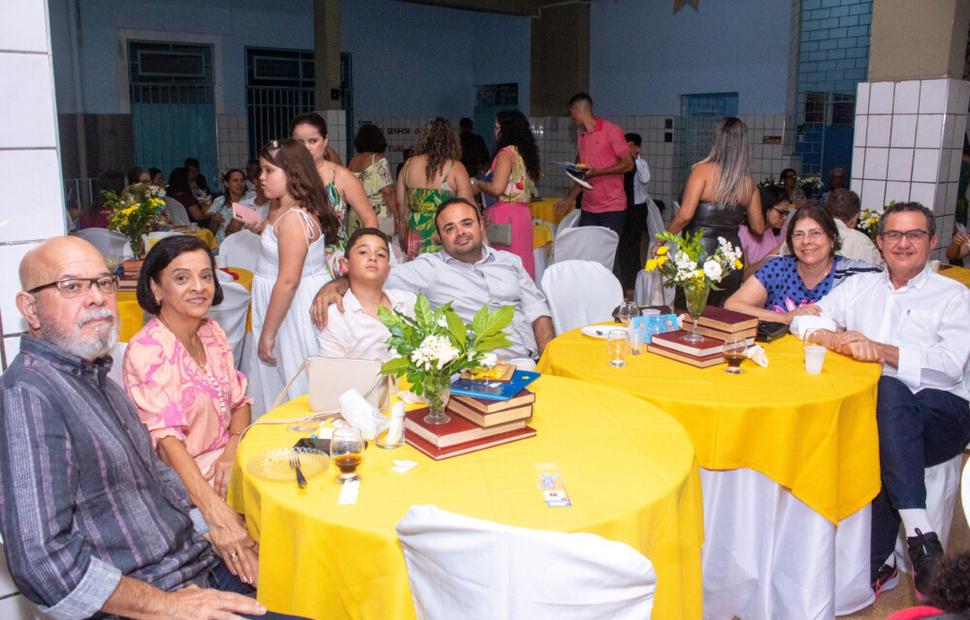 noite-de-autógrofo-colegio-sacramento-2022_0256