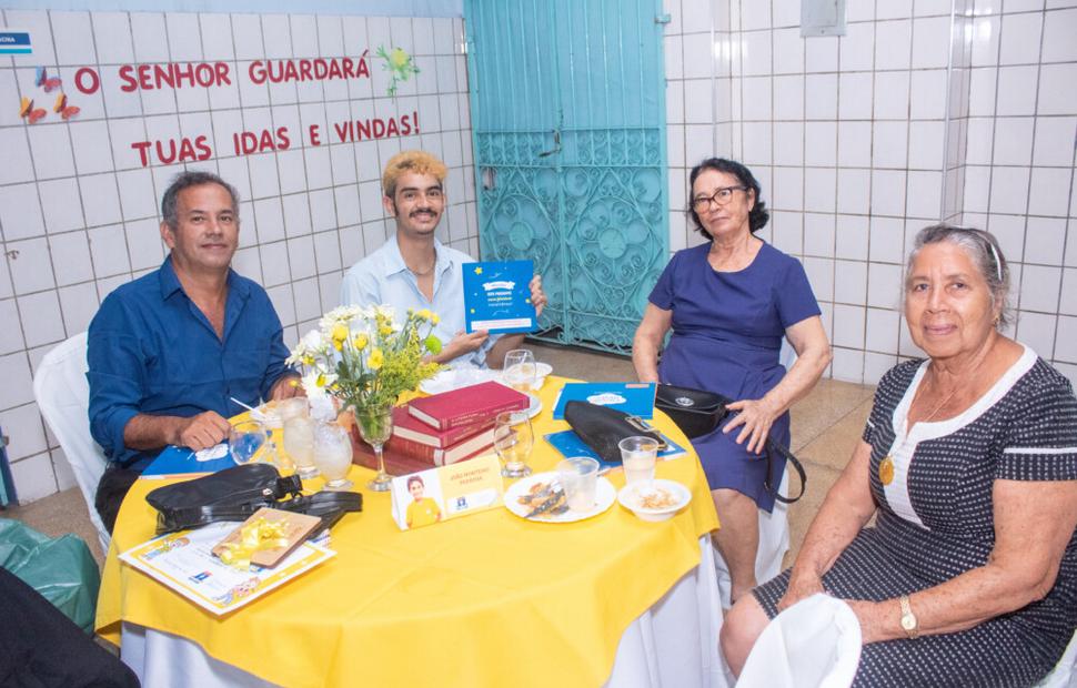 noite-de-autógrofo-colegio-sacramento-2022_0264