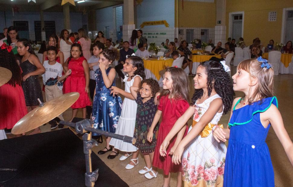 noite-de-autógrofo-colegio-sacramento-2022_0280