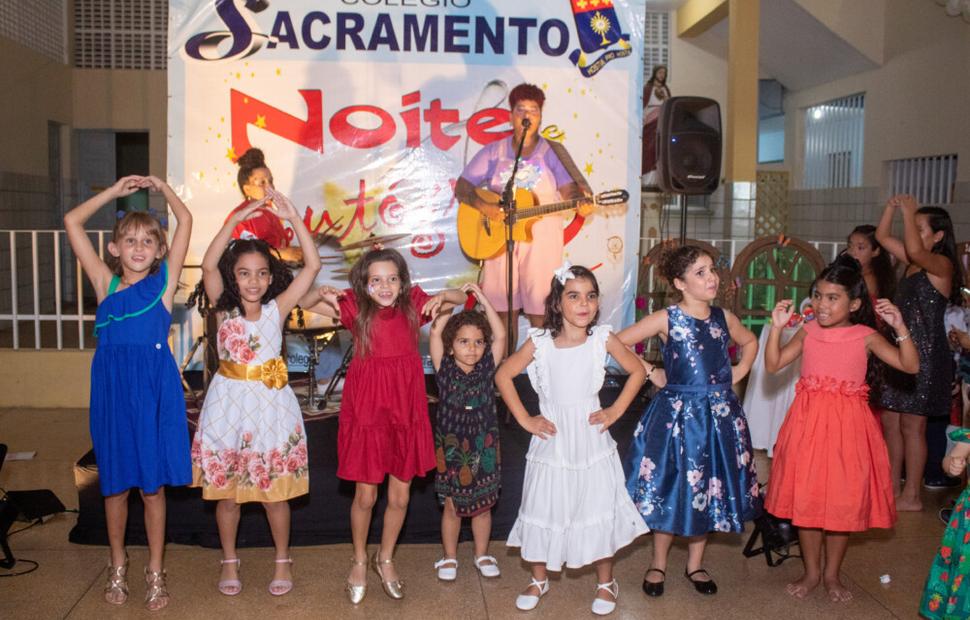 noite-de-autógrofo-colegio-sacramento-2022_0282