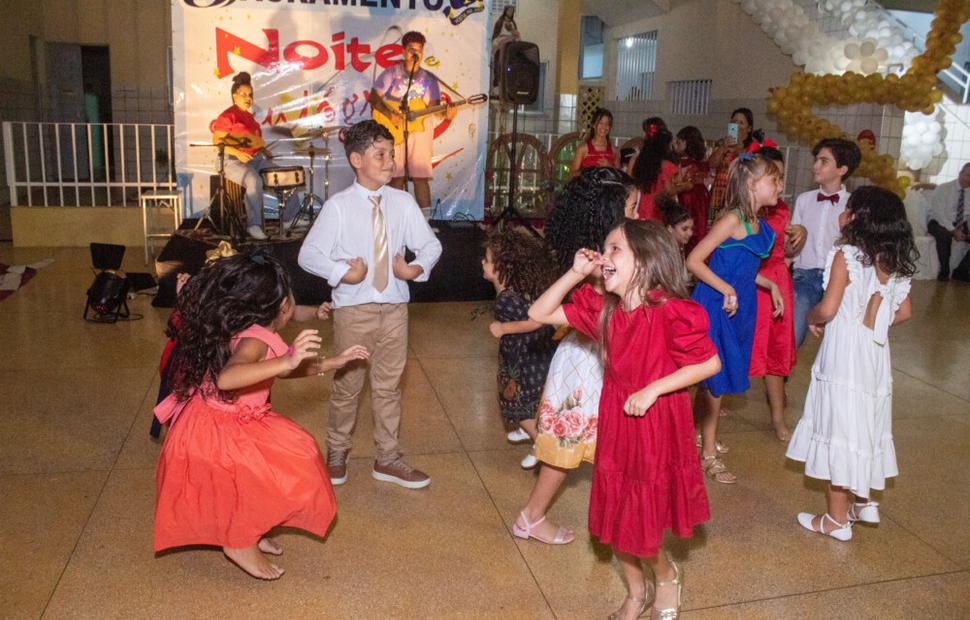 noite-de-autógrofo-colegio-sacramento-2022_0289